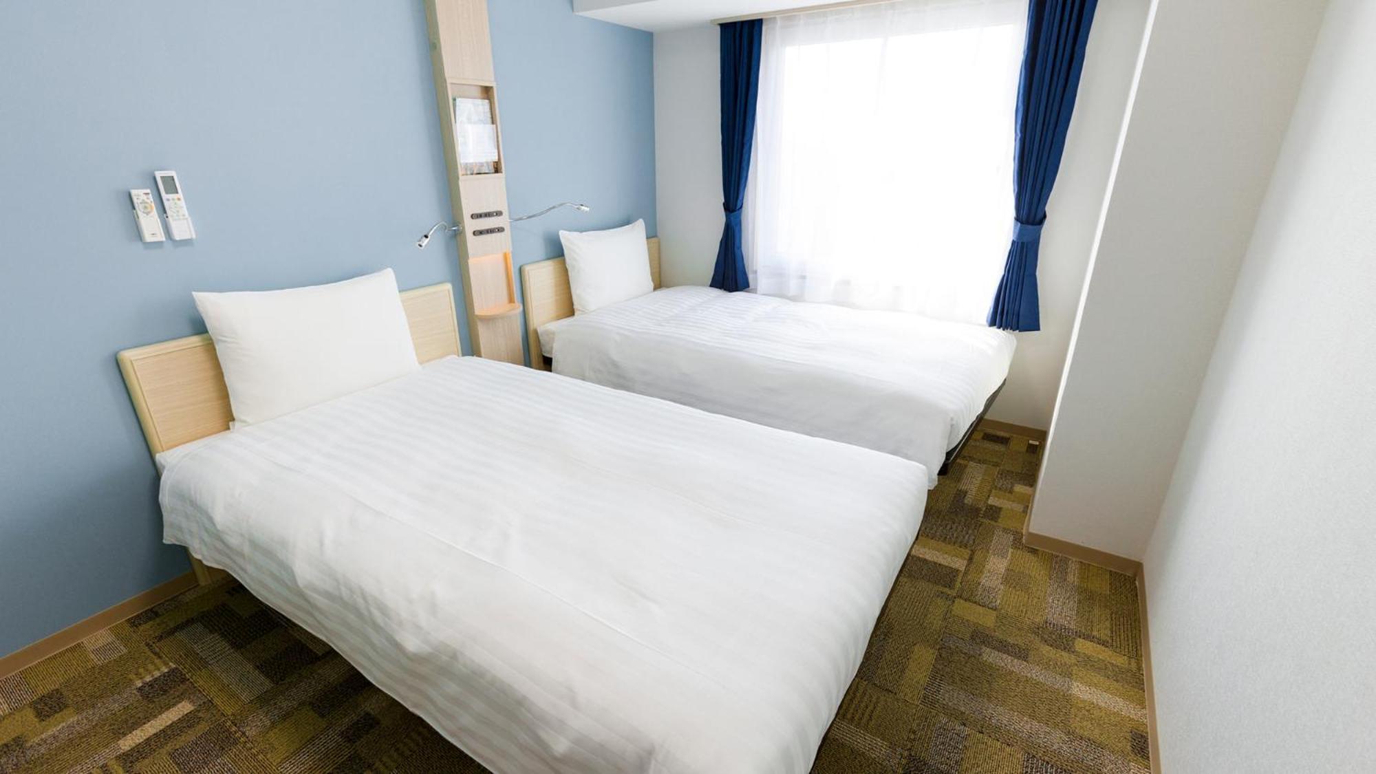 Toyoko Inn Kyoto Biwako Оцу Стая снимка