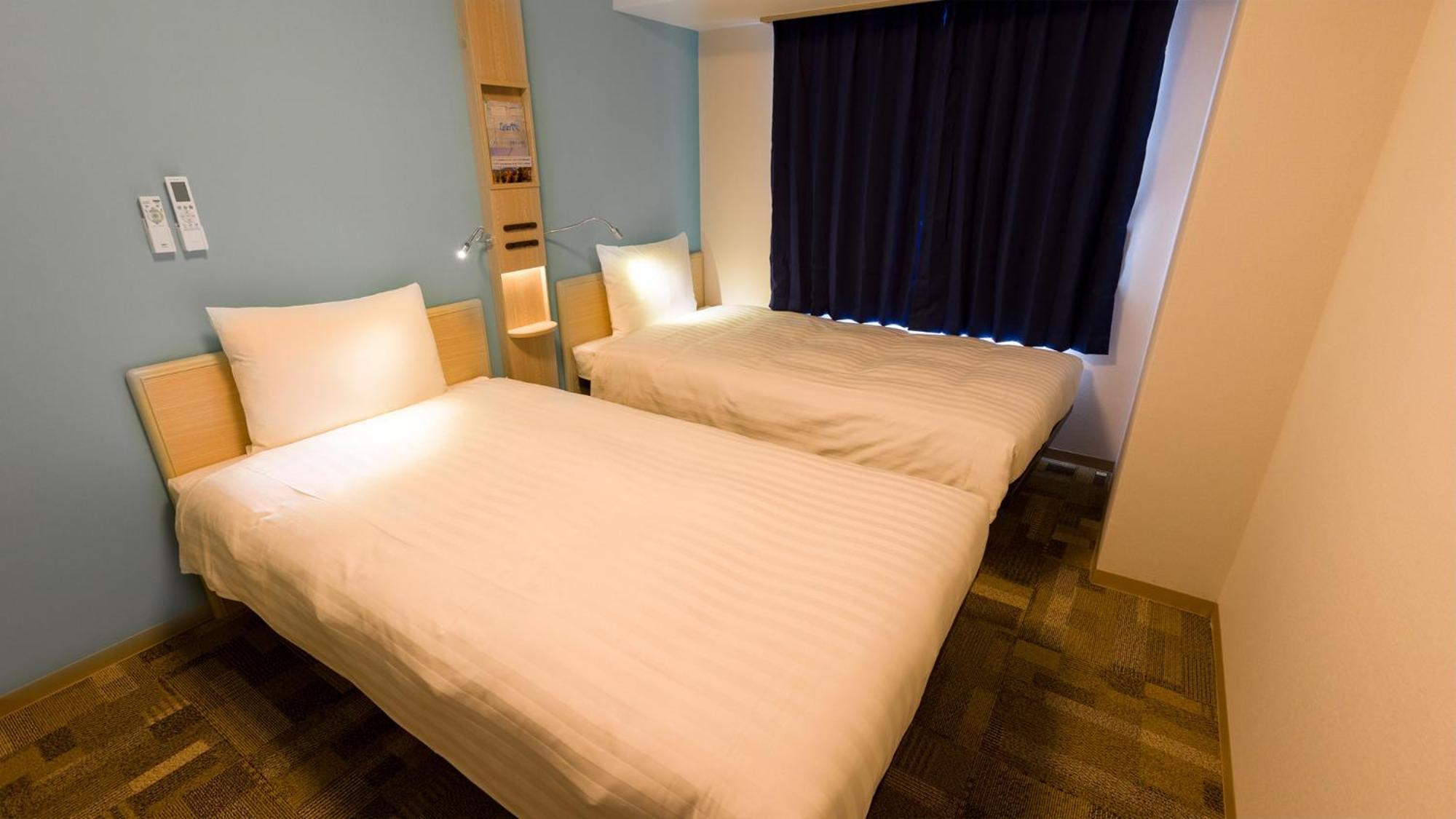 Toyoko Inn Kyoto Biwako Оцу Стая снимка